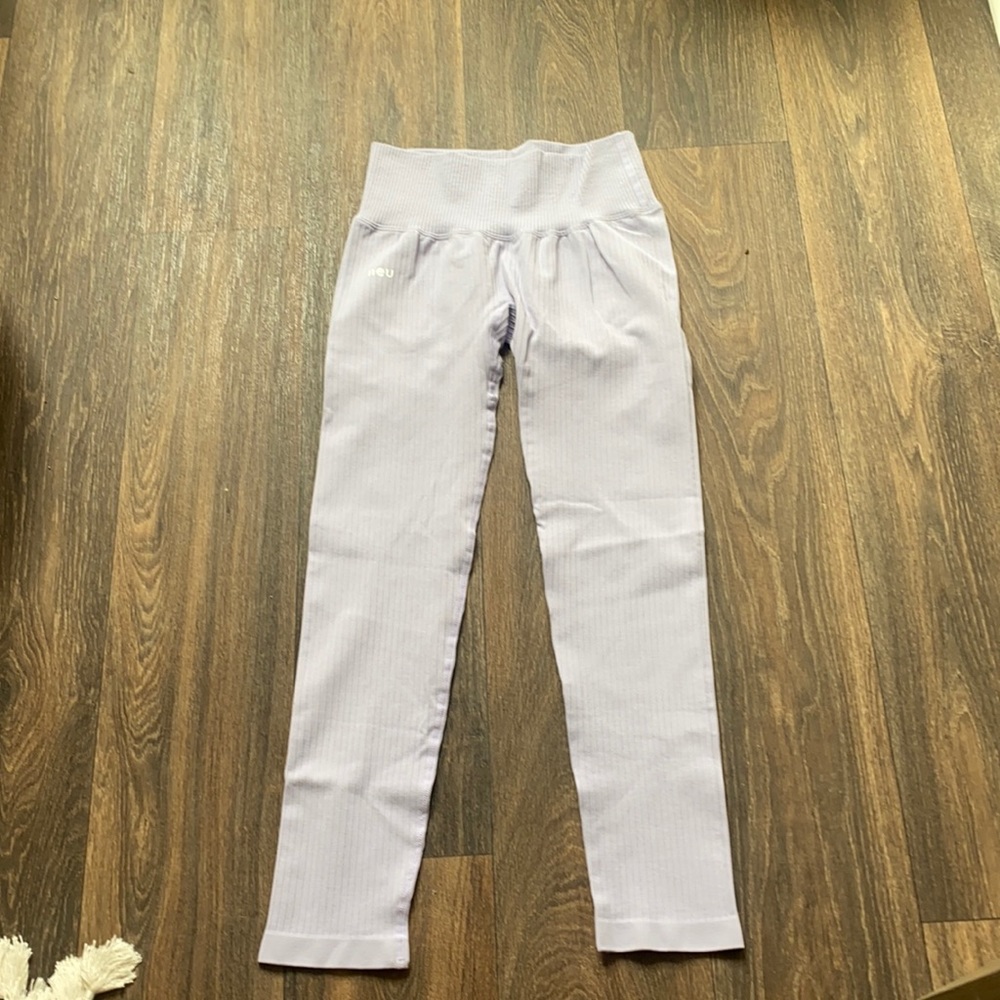 Lavender Cropped Workout Leggings